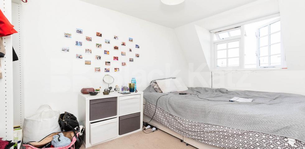 			2 Bedroom, 1 bath, 1 reception Apartment			 York Way, CAMDEN BORDERS 